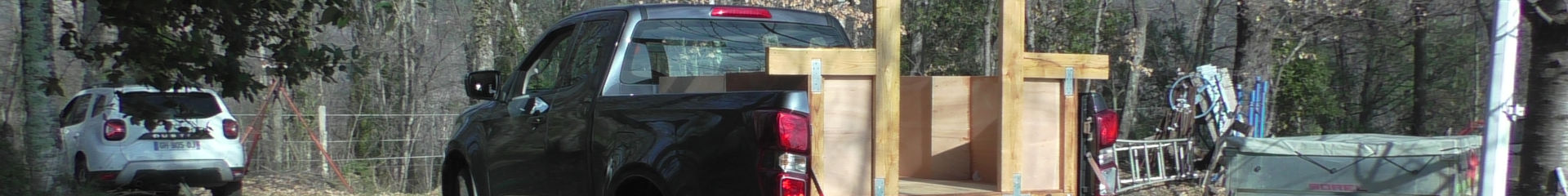 Photo that shows the Building a truck camper for a 4x4 pick-up. | click to enlarge