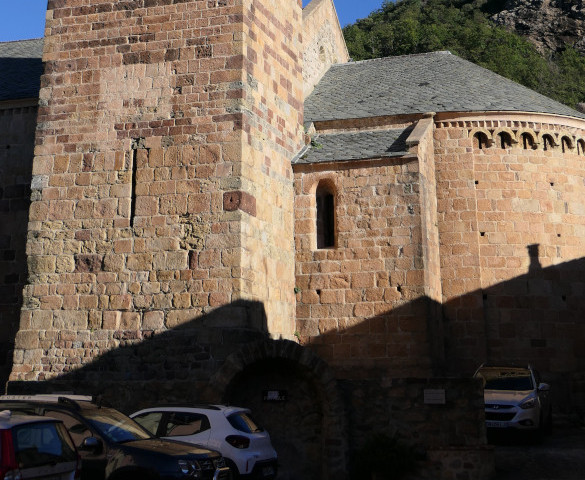 Église romane de Coustouges | Cliquer pour agrandir Église romane de Coustouges | Cliquer pour agrandir