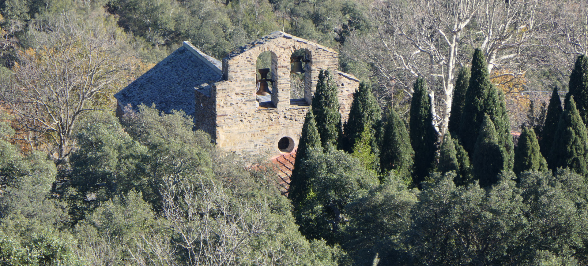 Vue sur la chapelle de la Trinité. | Cliquer pour agrandir Photo qui montre une Vue sur la chapelle de la Trinité. | Cliquer pour agrandir
