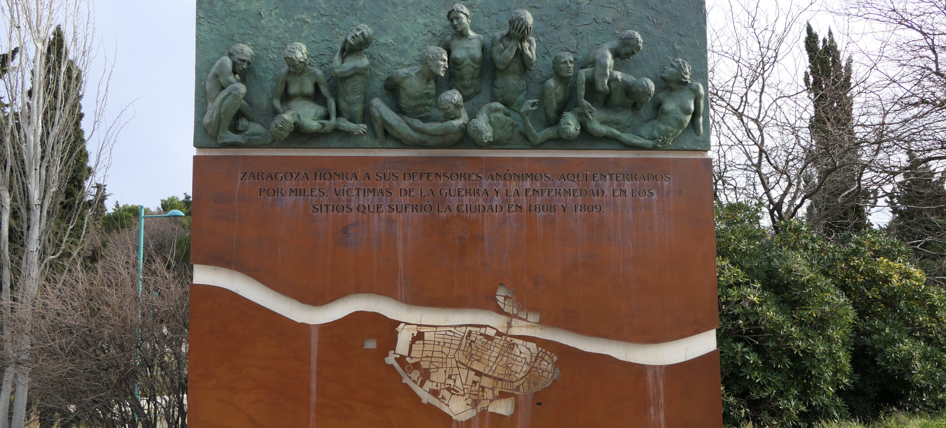 In memory of the victims of the Napoleonic War | Click to enlarge Photo In memory of the victims of the Napoleonic War | Click to enlarge