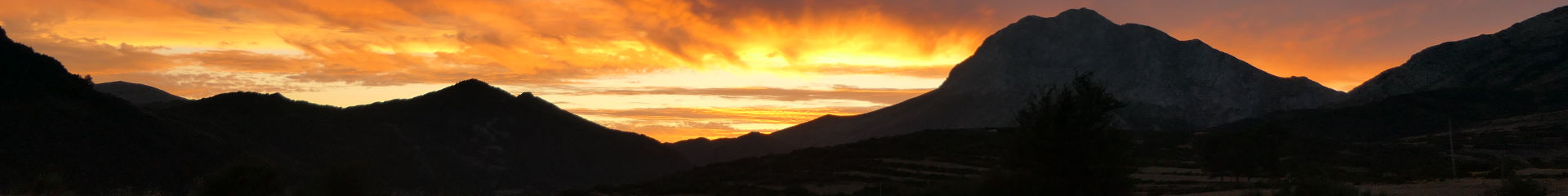 Photo of the sunset taken from the Alba viewpoint in Spain. | Click to enlarge