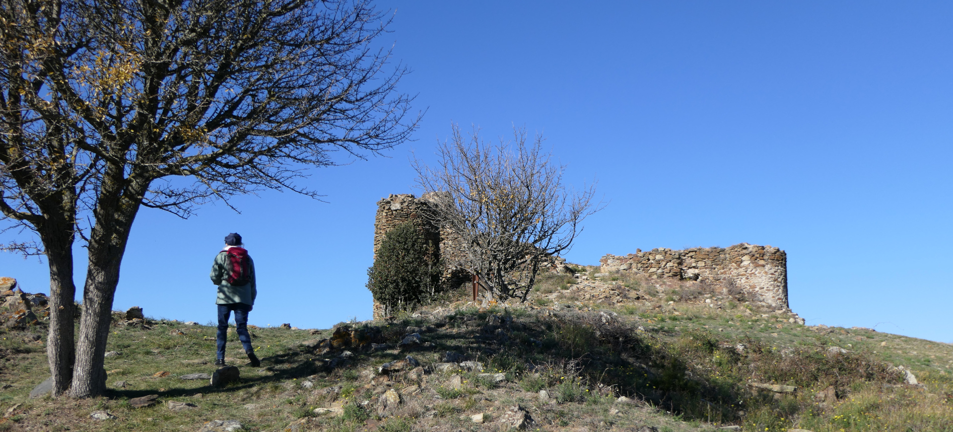 Casteil de Bellpuig, Pyrénées-Orientales, France | Cliquer pour agrandir Casteil de Bellpuig, Pyrénées-Orientales, France | Cliquer pour agrandir