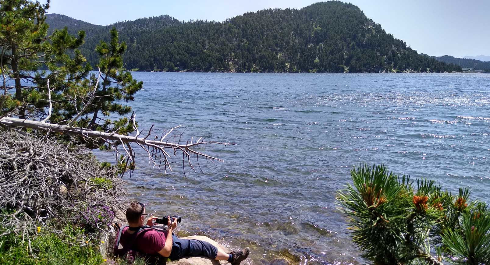 Prise de vue en Cerdagne, lac des Bouillouses, Pyrénées-Orientales, France | Cliquer pour agrandir Prise de vue en Cerdagne, lac des Bouillouses, Pyrénées-Orientales, France | Cliquer pour agrandir