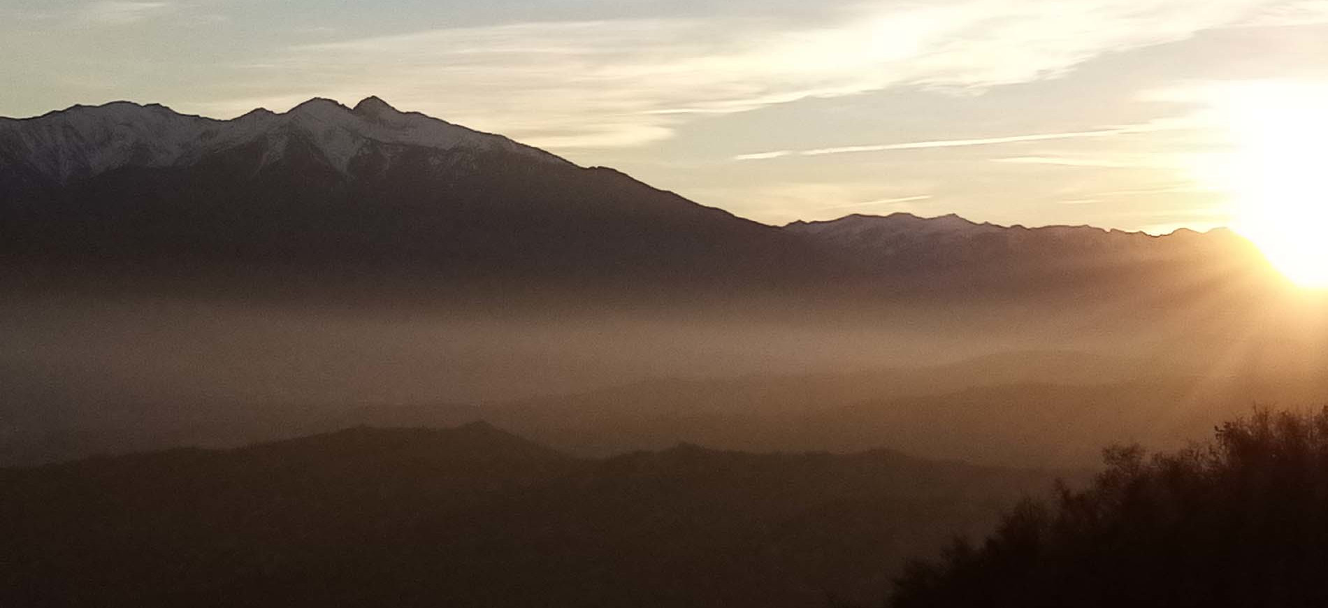 Coucher de soleil sur le Pic du Canigou (2784m), Pyrénées-Orientales, France | Cliquer pour agrandir Coucher de soleil sur le Pic du Canigou (2784m), Pyrénées-Orientales, France | Cliquer pour agrandir