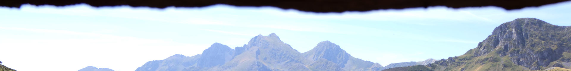 Photo prise depuis la ligne de défense du Puerto de Tarna, Asturias, Espagne. | Cliquer pour agrandir